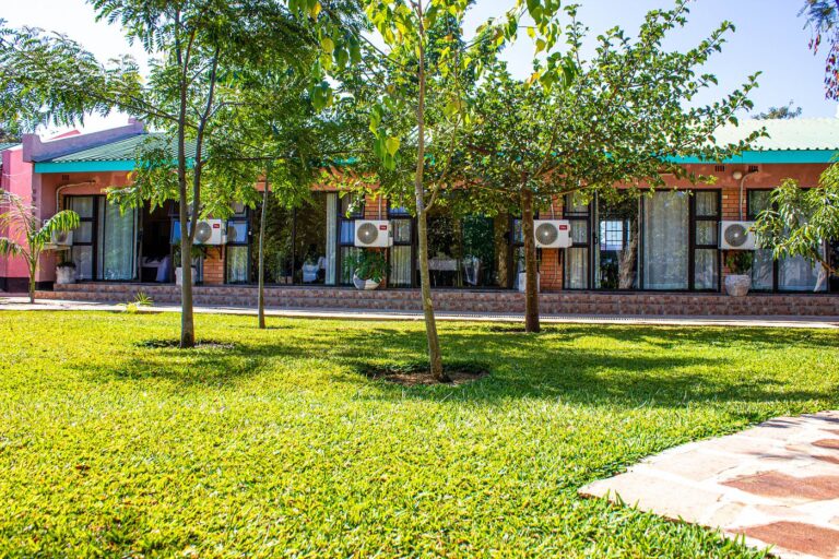 luna lodge kadoma 768x512